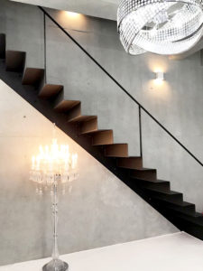 【ゴージャスな背景が美しいレンタル撮影スタジオ】