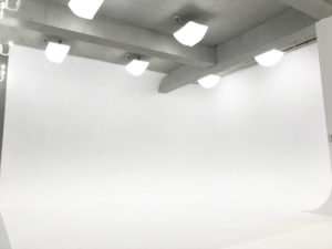 【白Ｒホリゾントが美しい撮影スタジオ】