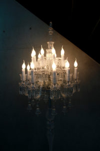 【ゴシック調な白ホリゾントレンタル撮影スタジオ】